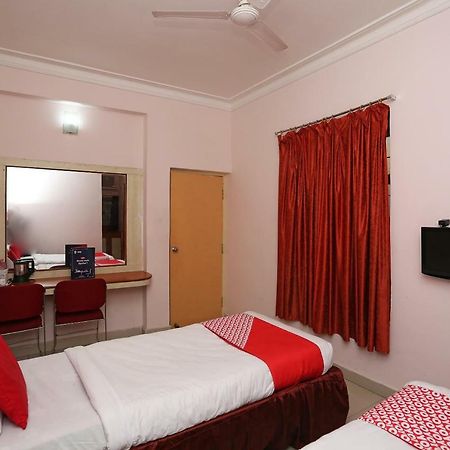 Oyo 1359 Hotel Best Inn Бхубанешвар Екстериор снимка