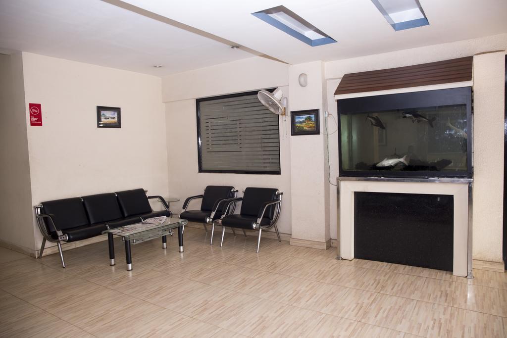 Oyo 1359 Hotel Best Inn Бхубанешвар Екстериор снимка