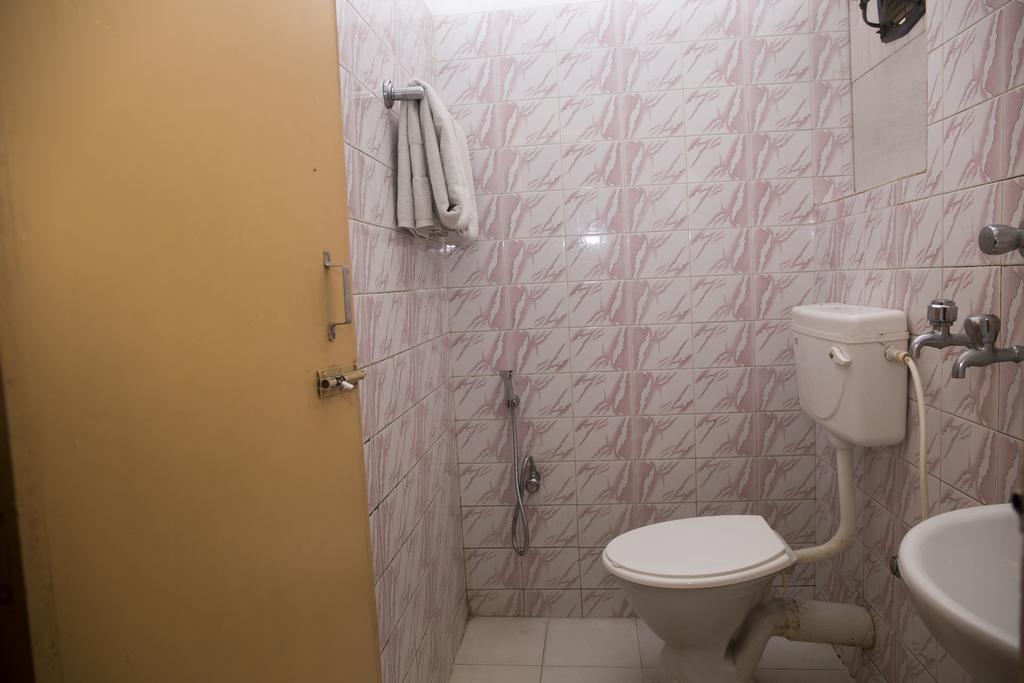 Oyo 1359 Hotel Best Inn Бхубанешвар Екстериор снимка