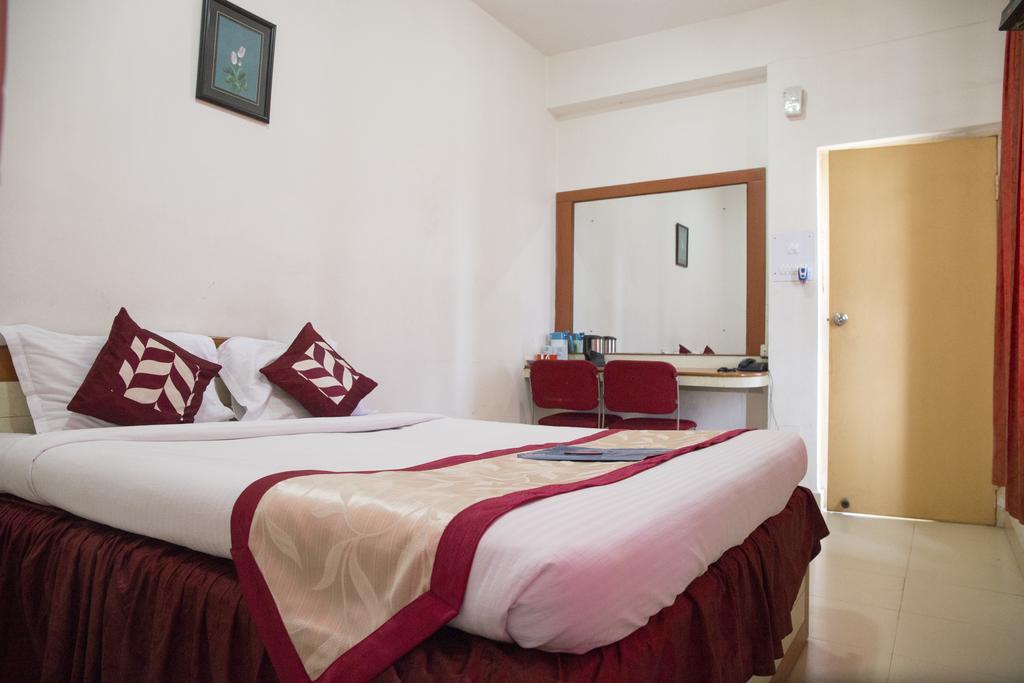Oyo 1359 Hotel Best Inn Бхубанешвар Екстериор снимка